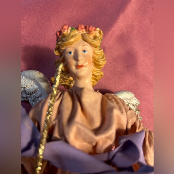 Vintage Beautiful Angel Ornament 1989 - Picture 5 of 7